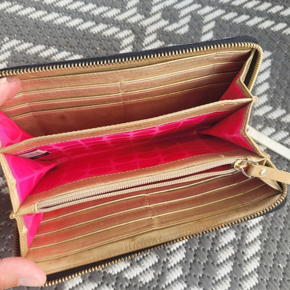 Kate Spade Black Embossed Black Wallet - Picture 5 of 9